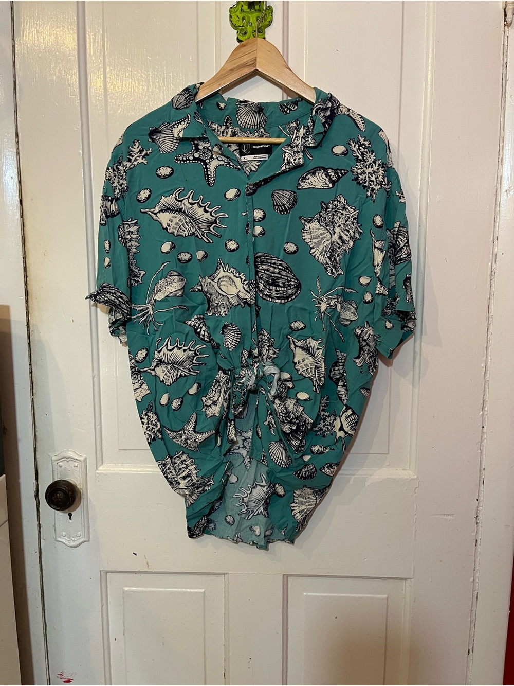 Original Use Teal Short Sleeve Shell-Print Button-Up Shirt